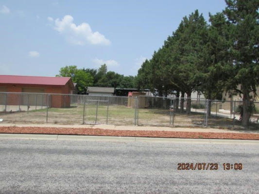 122 W 16TH ST, MULESHOE, TX 79347, photo 4 of 21